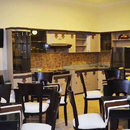 Srikandi Guesthouse マラン エクステリア 写真