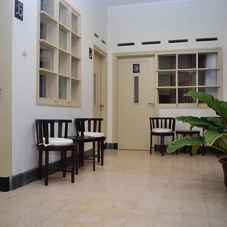 Srikandi Guesthouse マラン エクステリア 写真