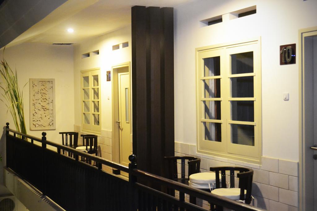 Srikandi Guesthouse マラン エクステリア 写真