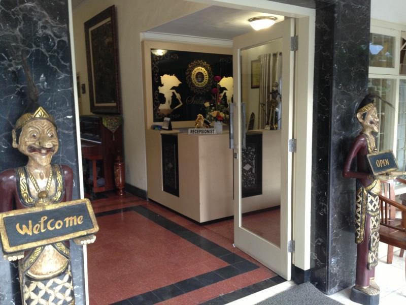 Srikandi Guesthouse マラン エクステリア 写真